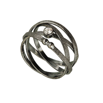 Orbit Wrap Ring
Oxidized silver, cubic zirconia
RGOR01-OX/CZ 210. Orbit Wrap Ring
Oxidized silver, cubic zirconia
RGOR01-OX/CZ 210.